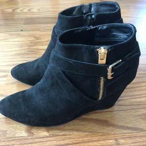 Black ankle wedge booties